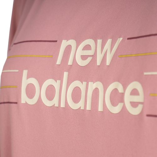 Camiseta Feminina New Balance Linear Performance Rosa